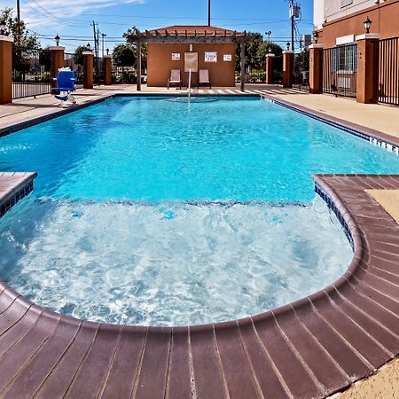 Candlewood Suites Baytown By Ihg Exterior foto